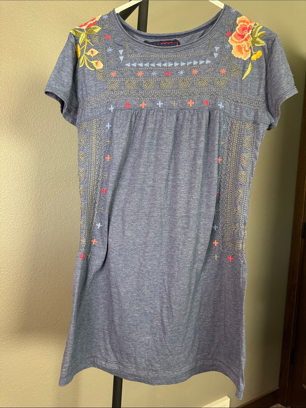 Johnny Was Women's Embroidered Short Sleeve Tunic Top - Blue